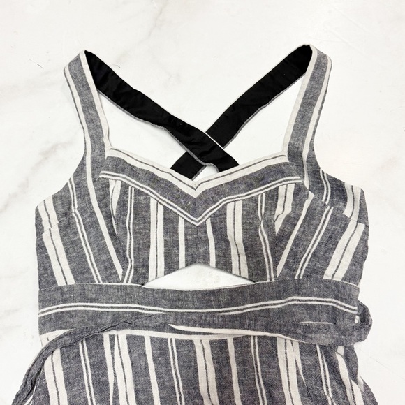BCBGMaxazria Size 10 Black and White Striped Sleeveless Cutout Linen Midi Dress - Picture 9 of 11